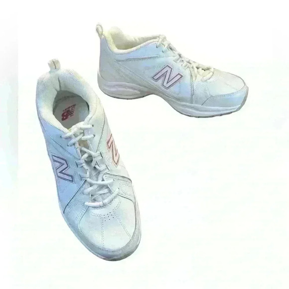 Women’s New Balance 608 White Pink Leather‎ Size 11 Tennis Running Sneaker Shoe - Picture 3 of 9
